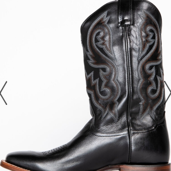 Men's Black Boots - Picture 6 of 8